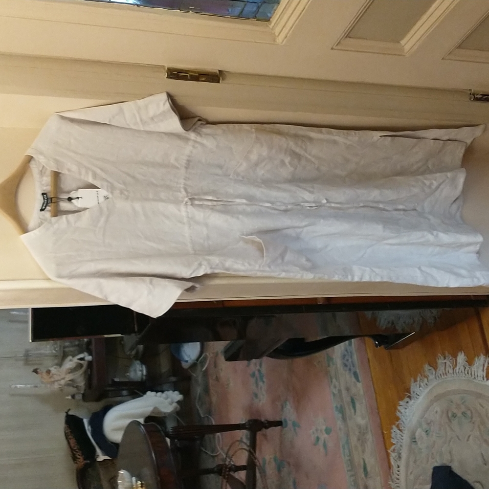 Tan whistles dress size 10 with a drawstring at the waist.